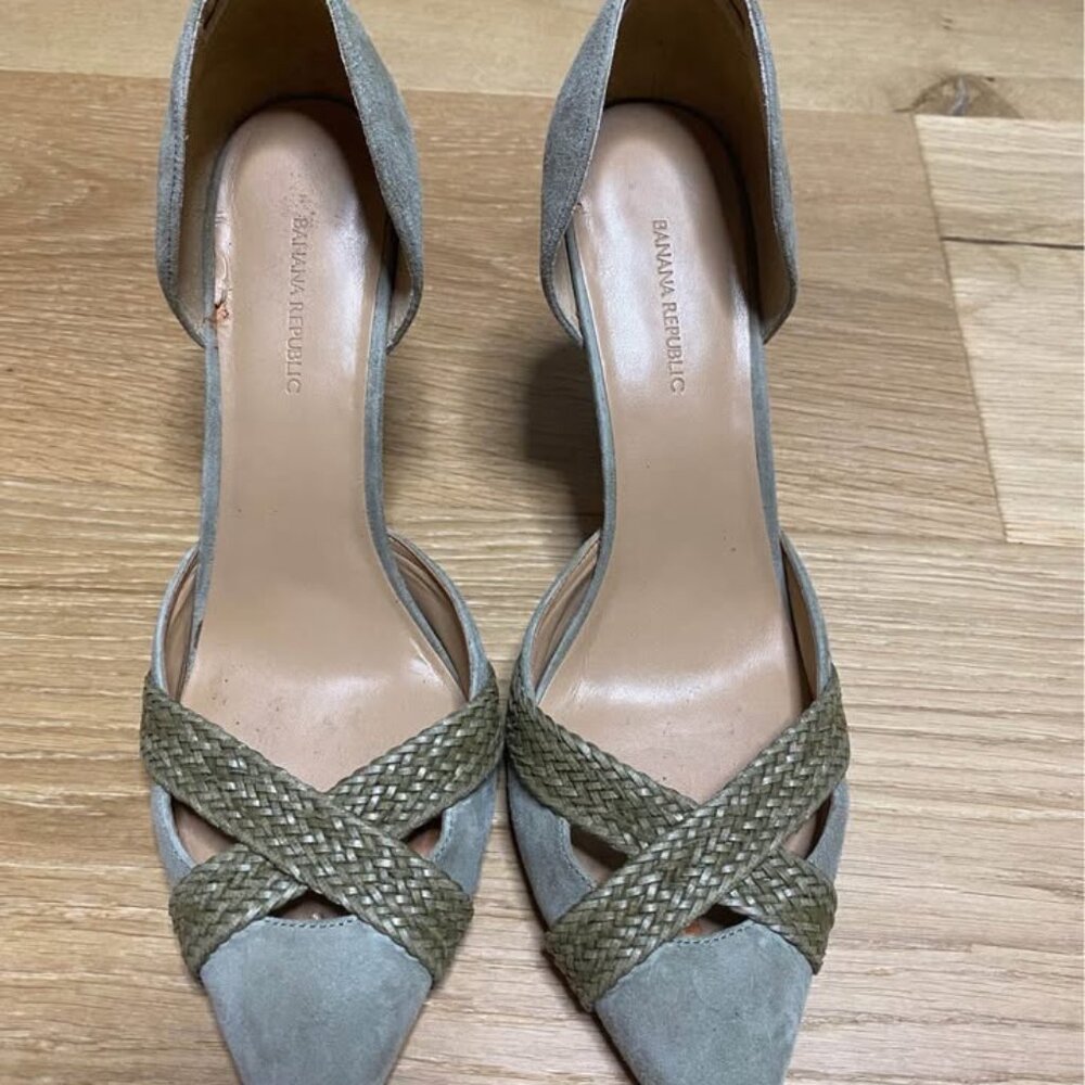 Banana Republic Suede Moss Green Heels Womens Size 10
